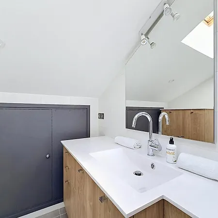 Superbe 2 83 Jean Jaures Apartment